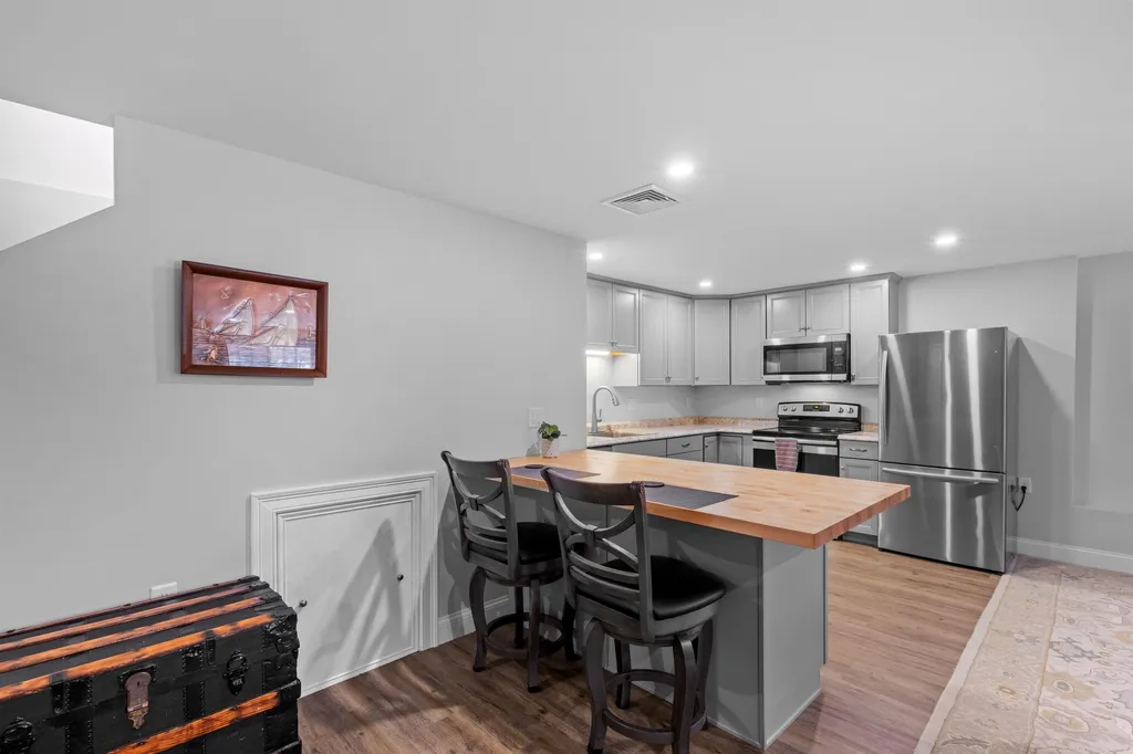 27 Butternut Lane Laconia NH 03246