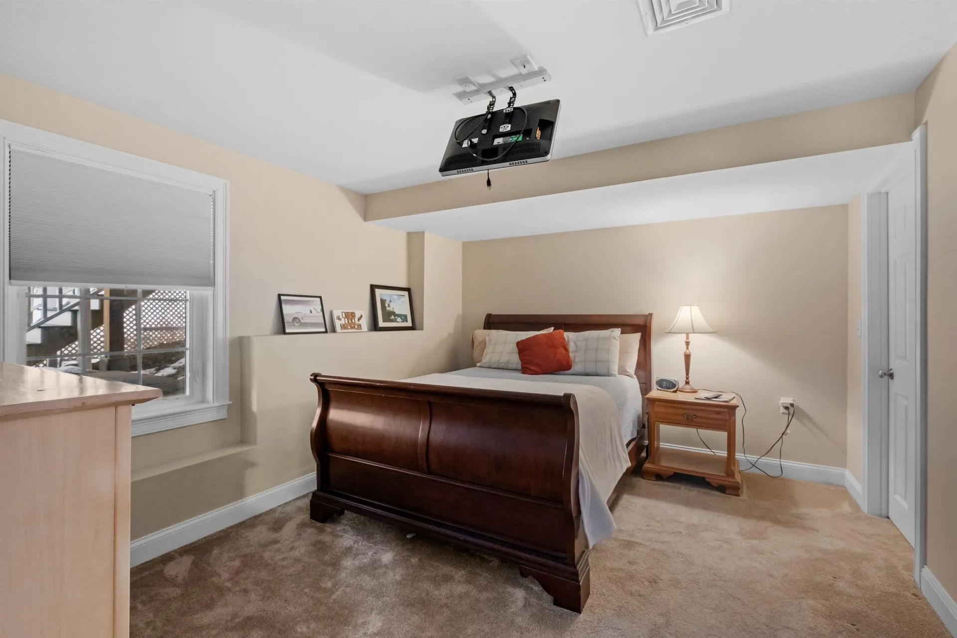 27 Butternut Lane Laconia NH 03246