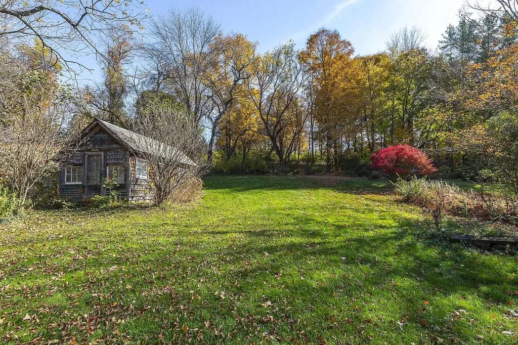 122 Highland Avenue Manchester VT 05255