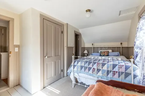 122 Highland Avenue Manchester VT 05255