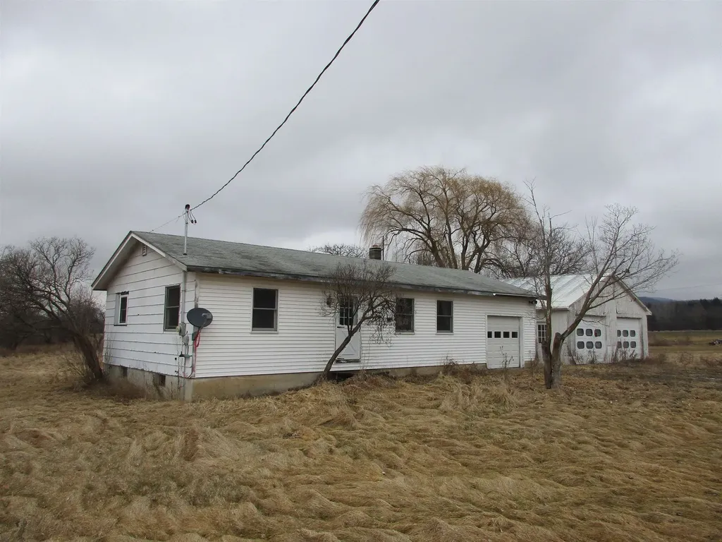 66 Rattlin Bridge Road Bridport VT 05734