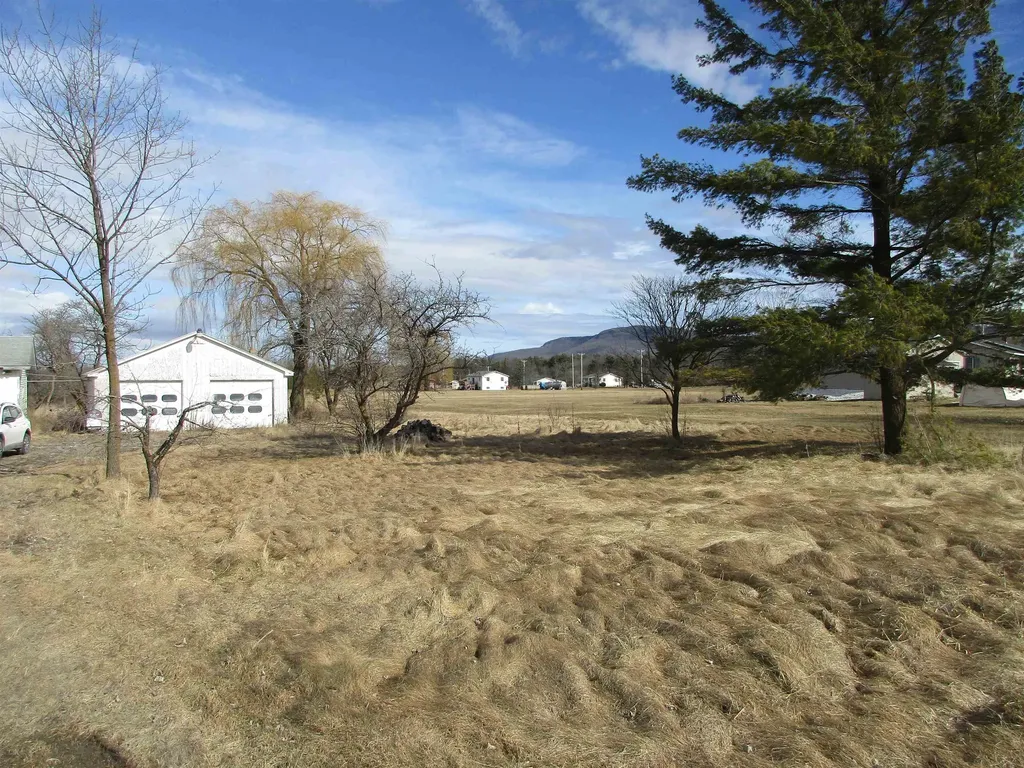 66 Rattlin Bridge Road Bridport VT 05734