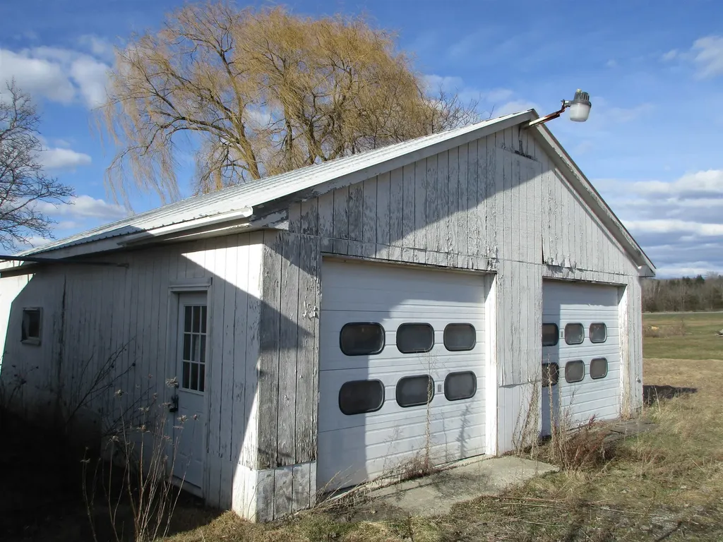 66 Rattlin Bridge Road Bridport VT 05734
