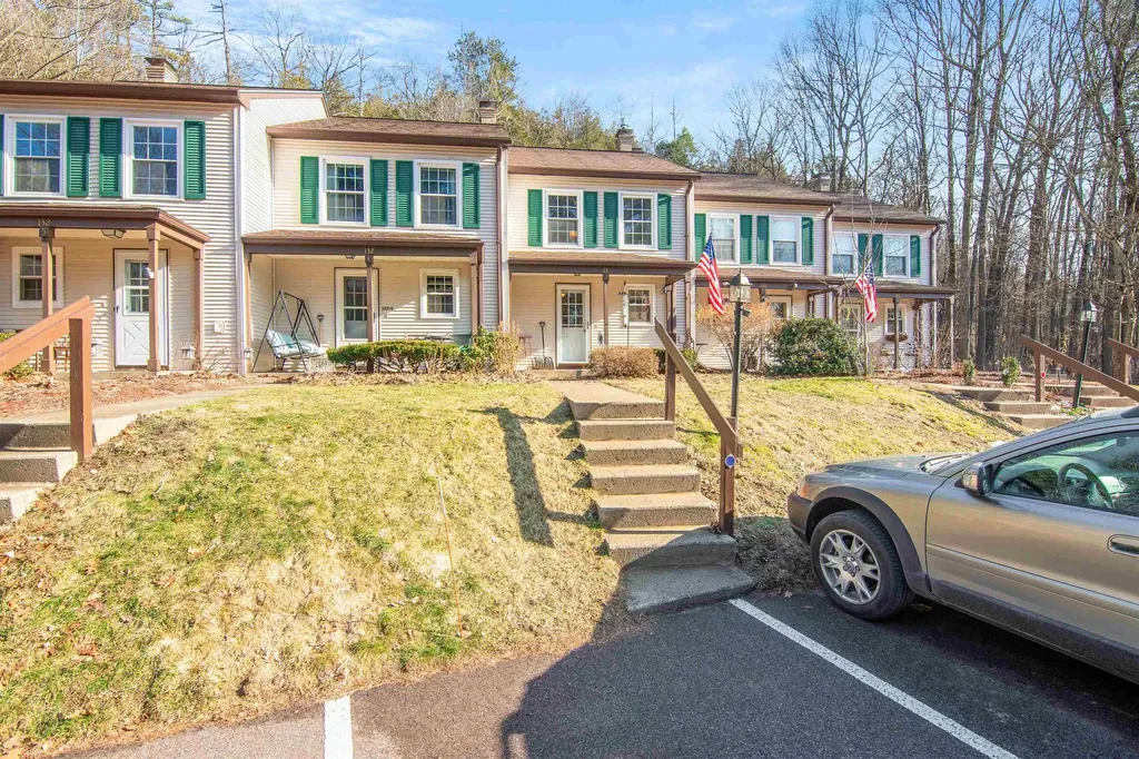 132 Whispering Pines Colchester VT 05446