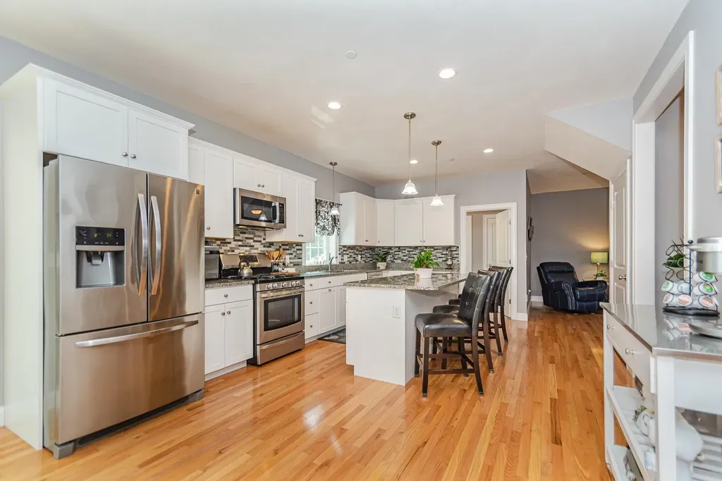 15 Squire Drive Pelham NH 03076