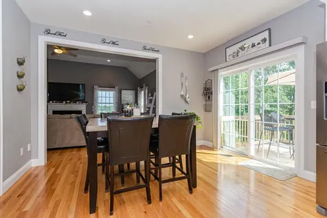 15 Squire Drive Pelham NH 03076