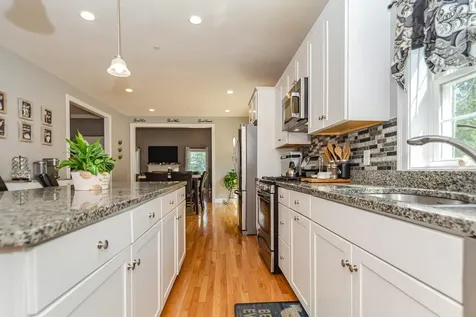 15 Squire Drive Pelham NH 03076