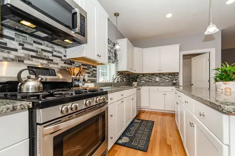 15 Squire Drive Pelham NH 03076