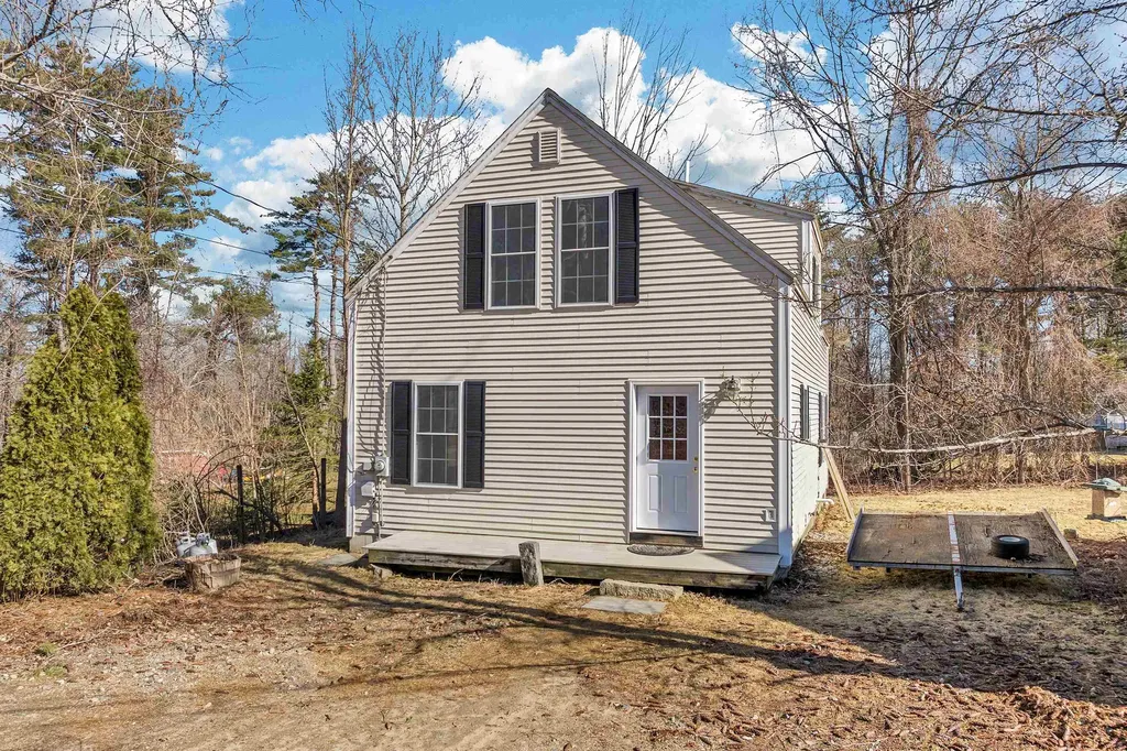 328 South Main Street Wolfeboro NH 03894