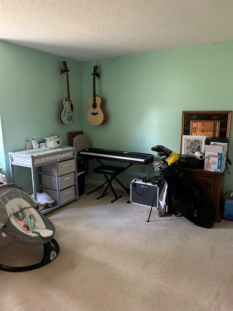37 Alice Drive Concord NH 03303