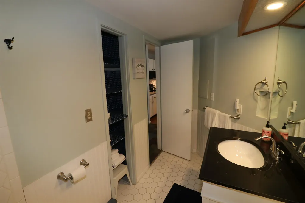 102 Upper Phase Drive Warren VT 05674