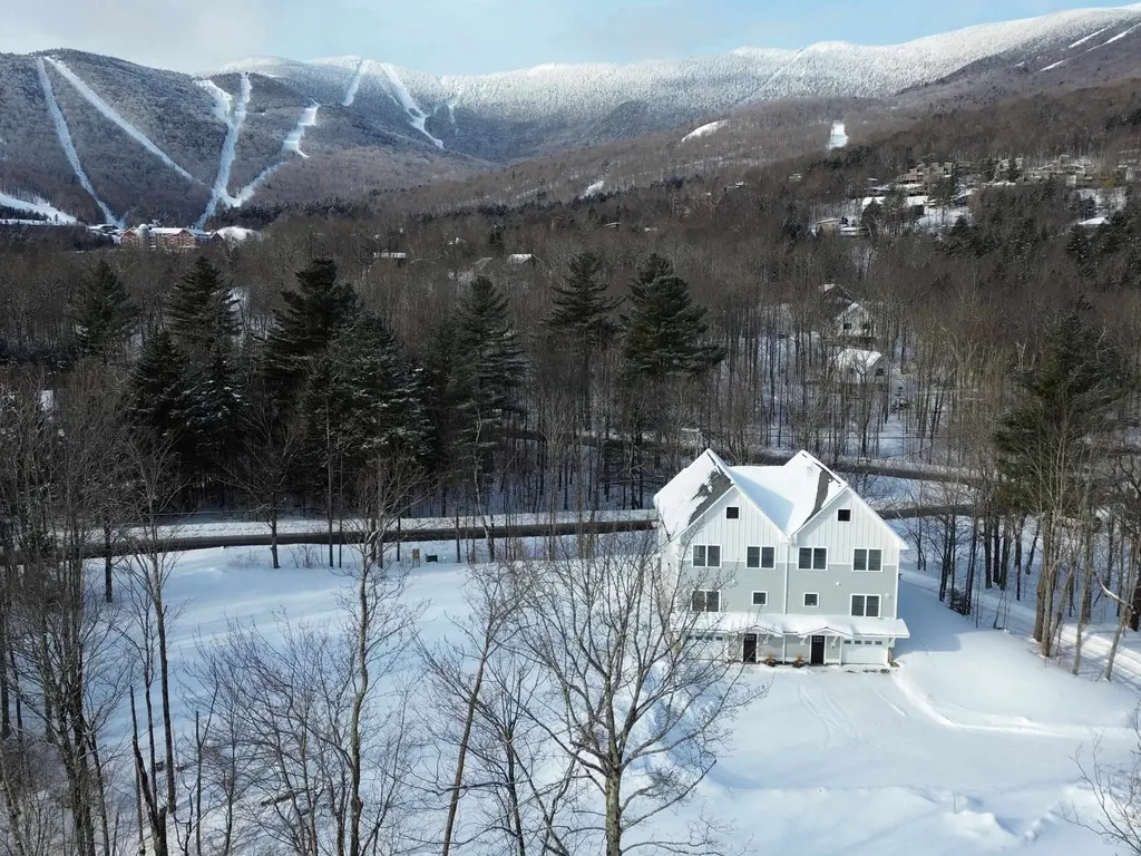 44 Domino Drive Warren VT 05674