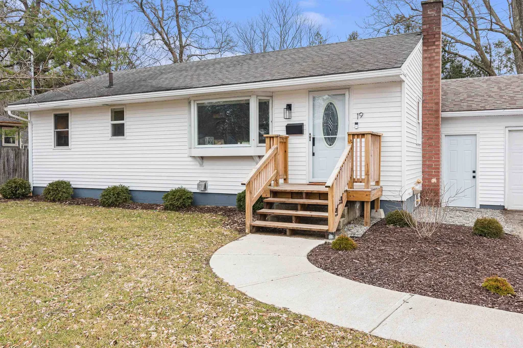 19 Murray Road Essex Junction VT 05452