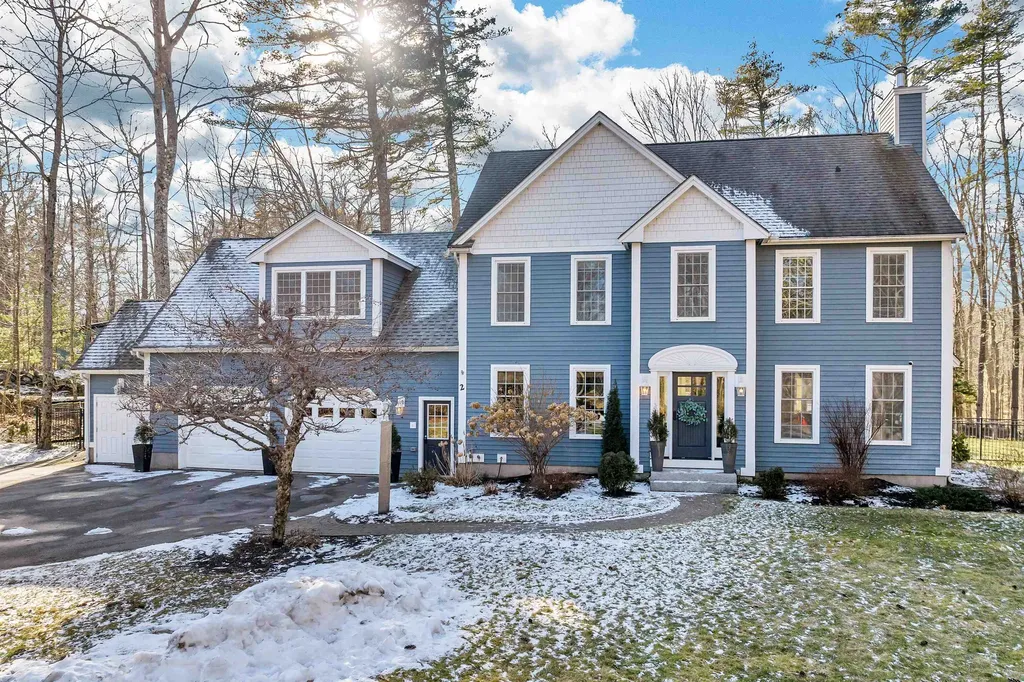 2 Hemlock Way Durham NH 03824