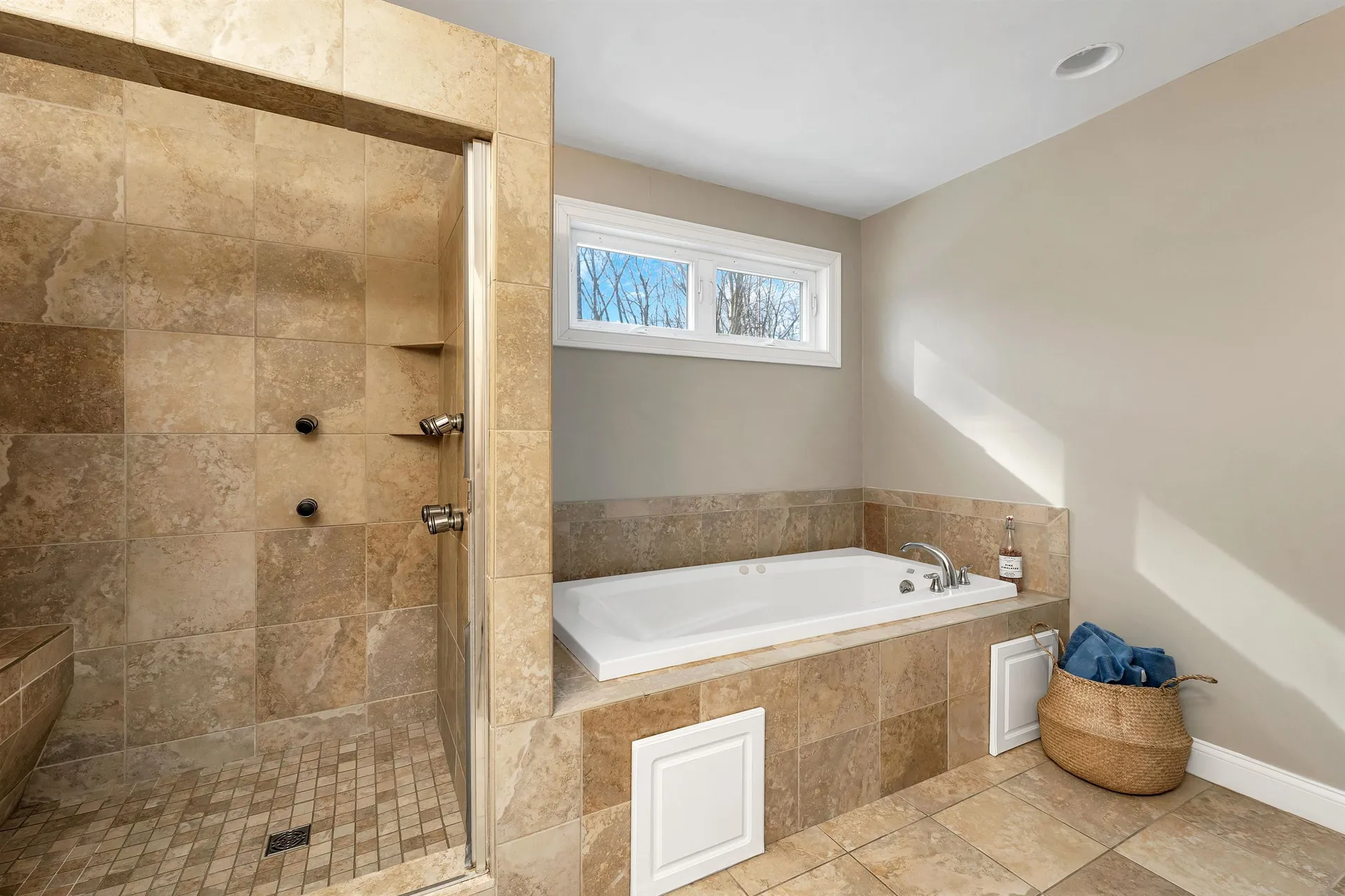 2 Hemlock Way Durham NH 03824