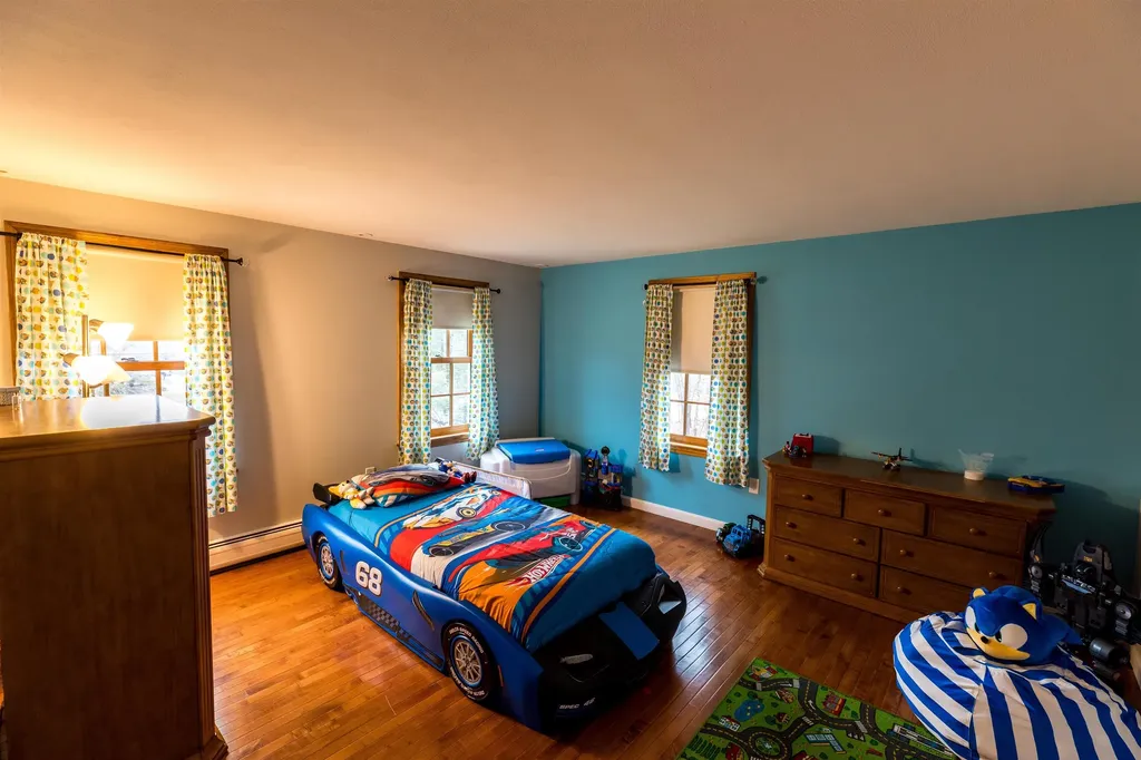 21 Barthelmess Lane Hampstead NH 03841