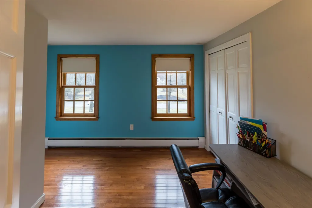 21 Barthelmess Lane Hampstead NH 03841