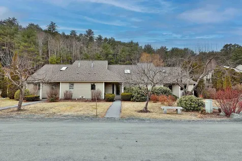 64 Azalea Circle Hartford VT 05001