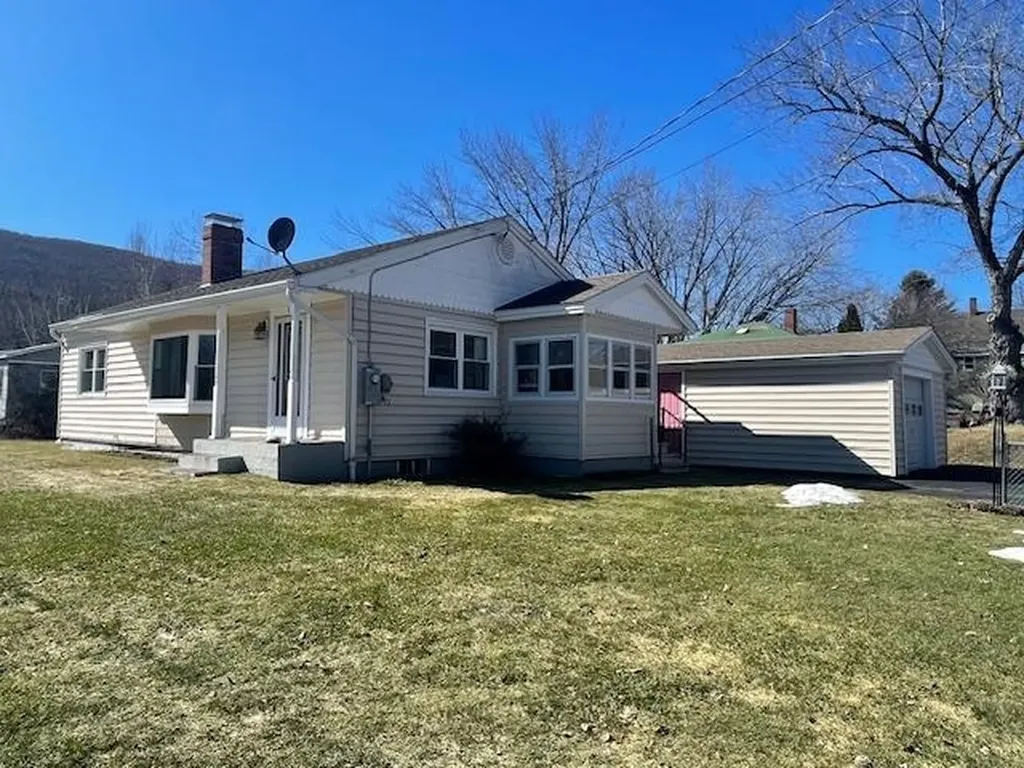 14 Normand Avenue, Gorham NH Real Estate Listing MLS 4987522 Teamner