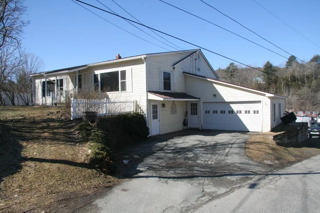 48 Sanger Circle St. Johnsbury, VT Real Estate MLS 4987512