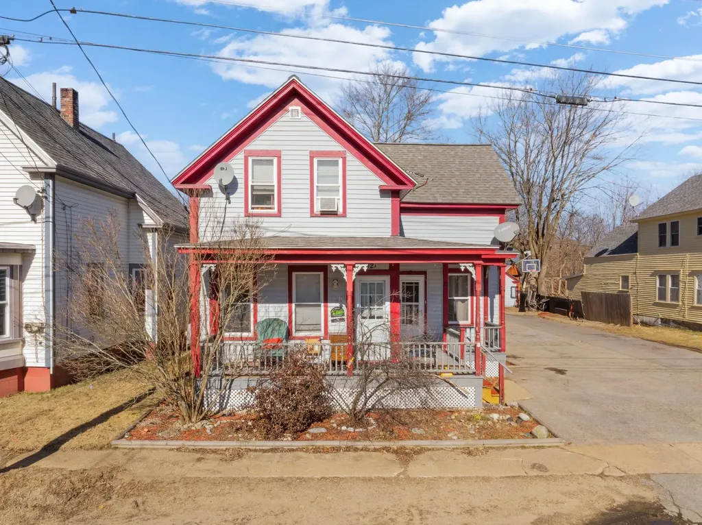 12 Logan Street Rochester NH 03867