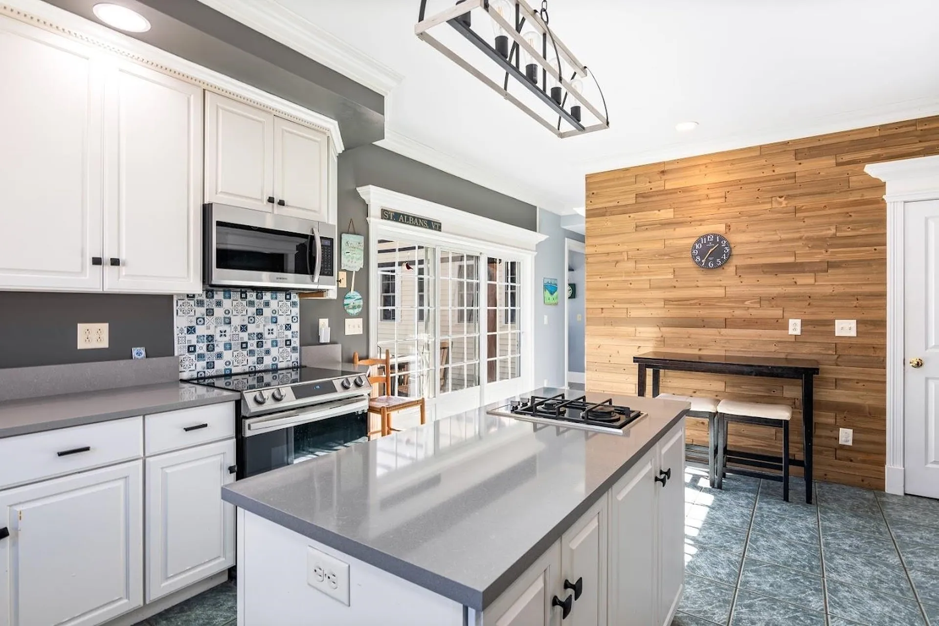 22 Rugg Street St. Albans City VT 05478