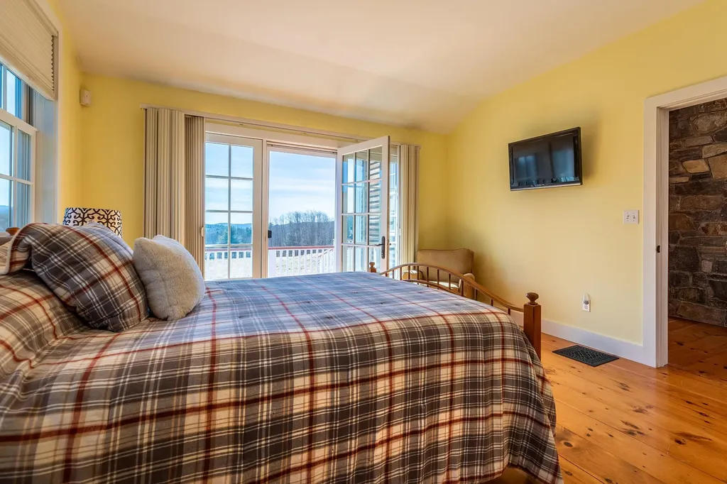 661 Old Lake Road Poultney VT 05764
