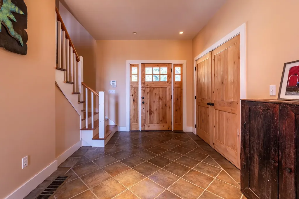 661 Old Lake Road Poultney VT 05764