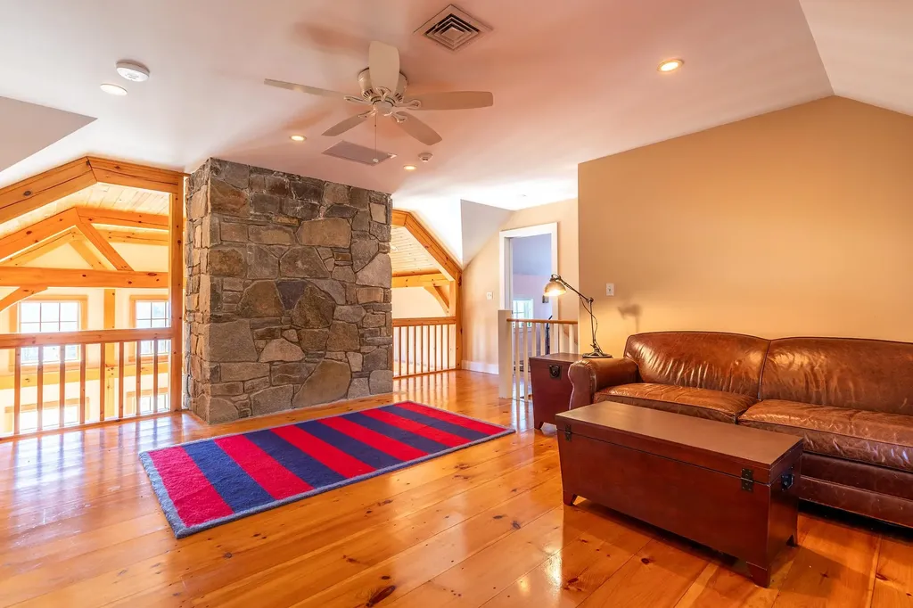 661 Old Lake Road Poultney VT 05764