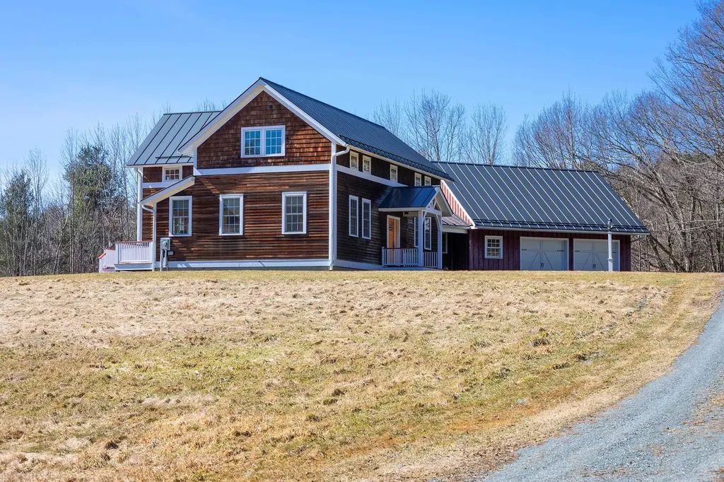 661 Old Lake Road Poultney VT 05764