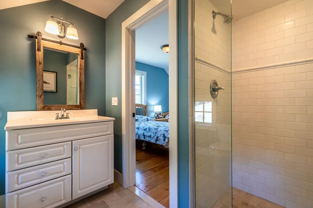661 Old Lake Road Poultney VT 05764