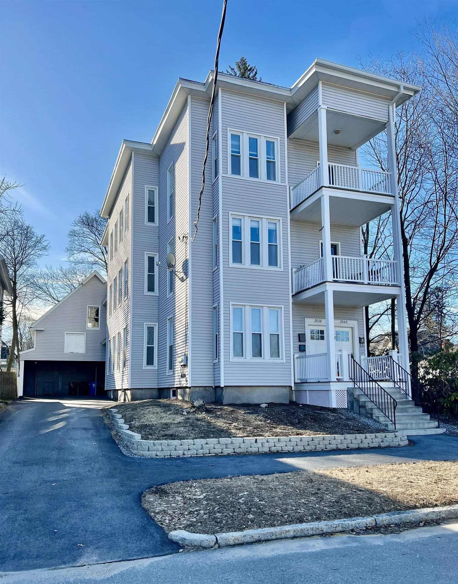 2038 Elm Street Manchester NH 03104