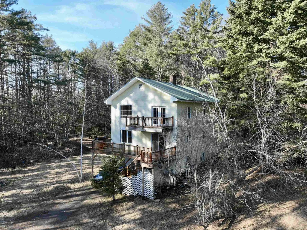 197 Cherry Lane Lyndon VT 05851