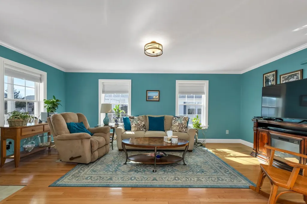 32 Ironwood Circle Hooksett NH 03106