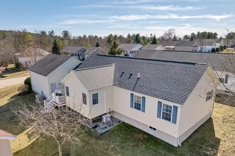 32 Ironwood Circle Hooksett NH 03106