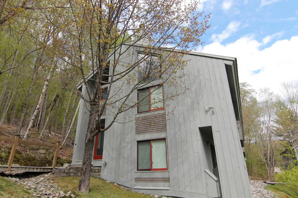 8 Granite Road Lincoln NH 03251