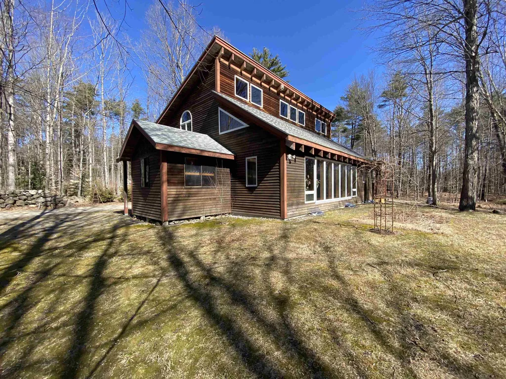 33 North Road Hancock NH 03449