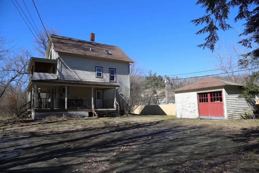 31 Library Street Johnson VT 05656