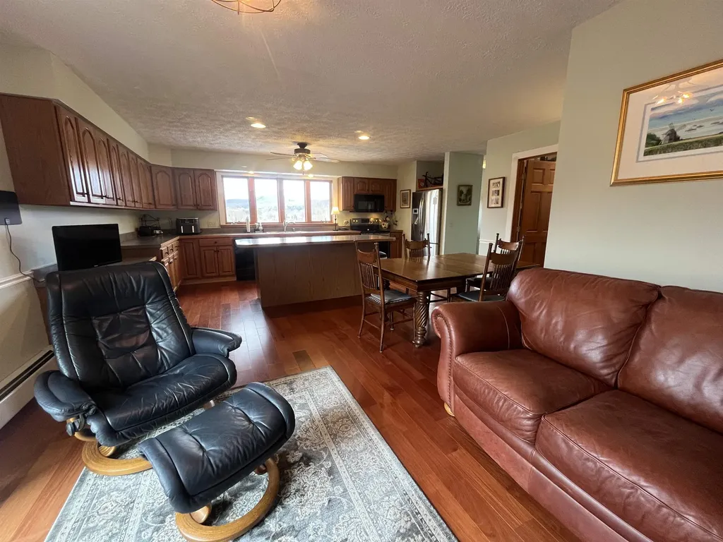922 Gilman Road Hinesburg VT 05468