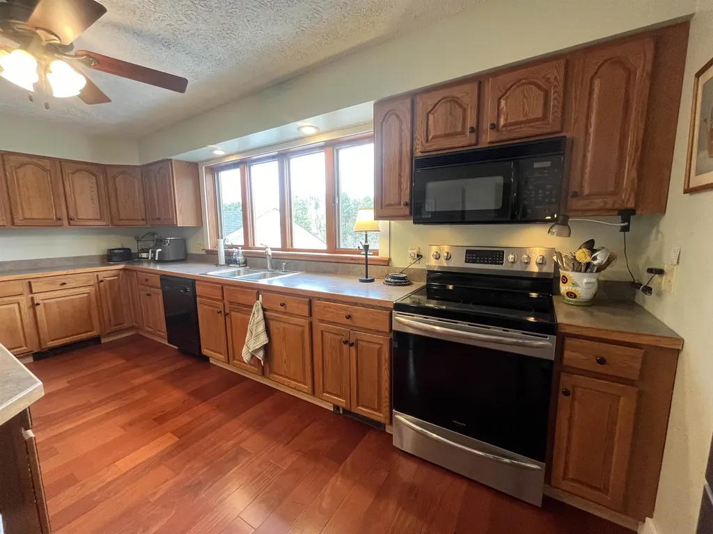 922 Gilman Road Hinesburg VT 05468