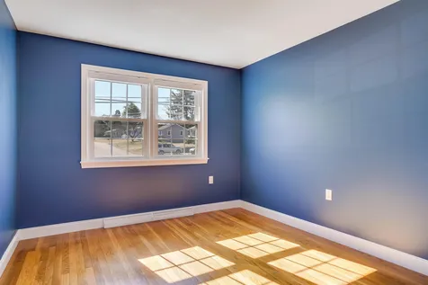 17 Alta Avenue Salem NH 03079
