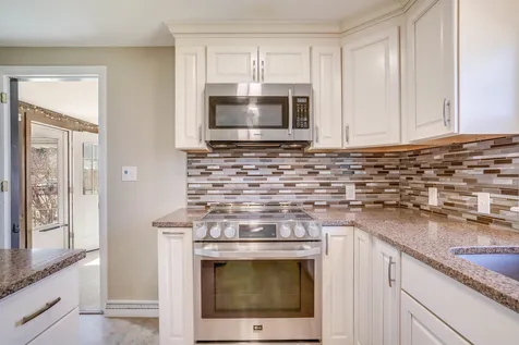 17 Alta Avenue Salem NH 03079