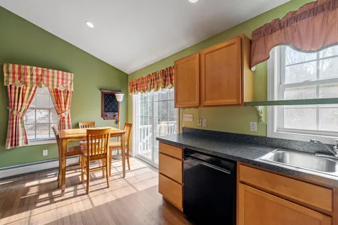 30 Rea Road Northwood NH 03261