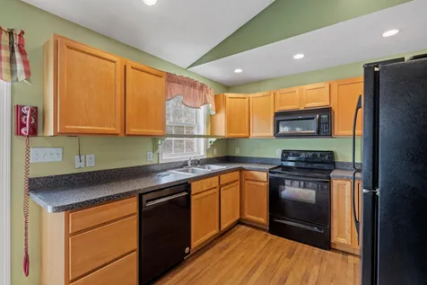30 Rea Road Northwood NH 03261