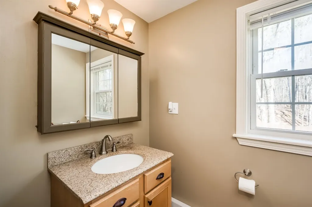 15 Wadleigh Falls Road Lee NH 03861