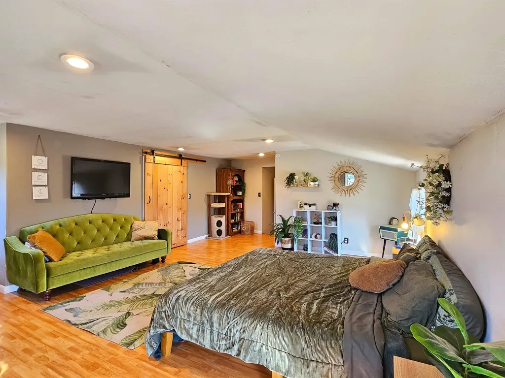 1219 King Road Berkshire VT 05450