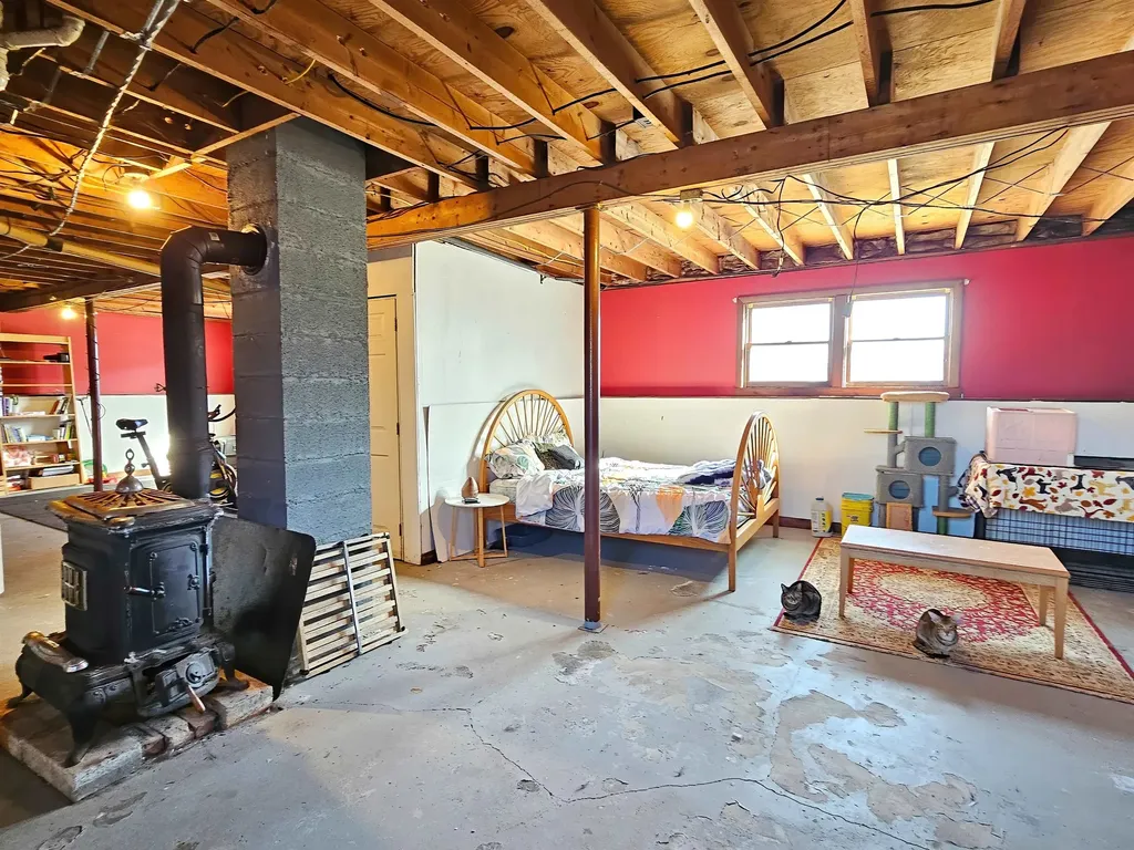 1219 King Road Berkshire VT 05450
