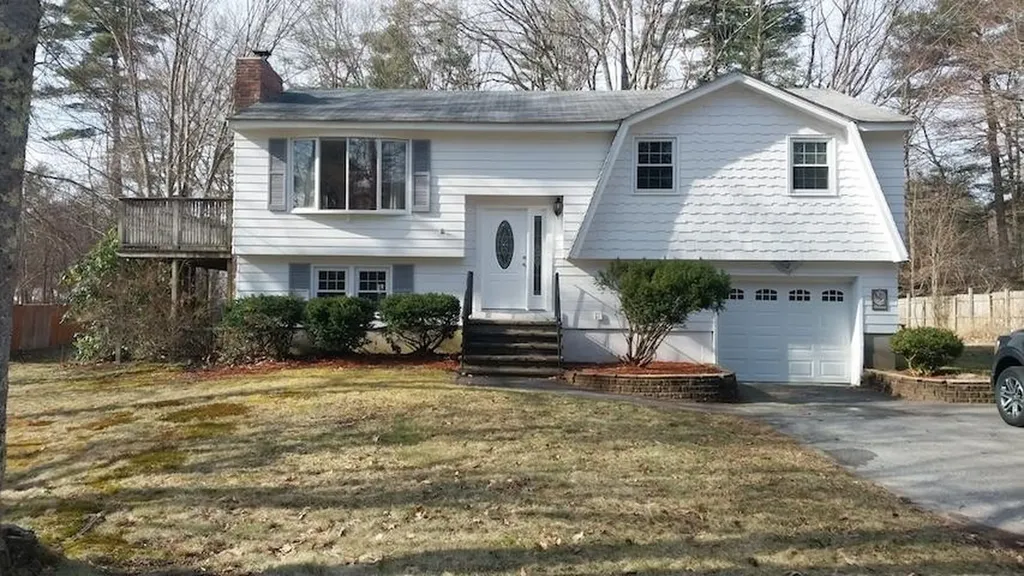 12 Gail Road Merrimack NH 03054