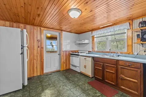 83 East Salem Drive Derby VT 05829