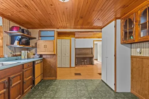 83 East Salem Drive Derby VT 05829
